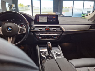 BMW 530d xDrive Luxury Line*KAMERA*CARPLAY*HEBEDACH* - bilder 4