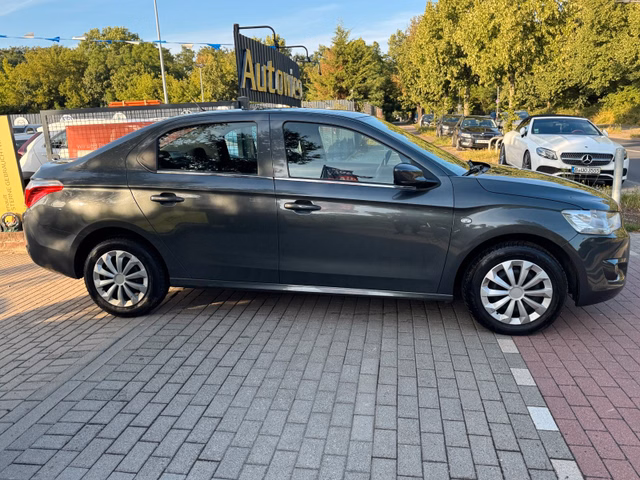 Citroën C-Elysée Selection 1.6*Klimaautomatik*Tempomat* - bilder 4