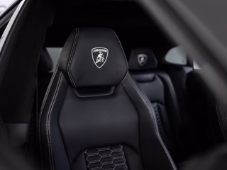 Lamborghini Urus S MY23 AKRAPOVIC B&O PANO 23" - bilder 25