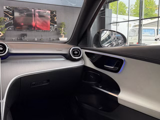 Mercedes-Benz C 300 d AMG-LINE/NIGHT PAKET/LED/SHZ/CARPLAY/PDC+KAM - foto 32
