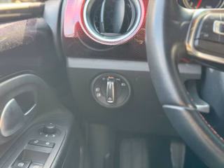 Volkswagen up! 1.0 TSI GTI - foto 28