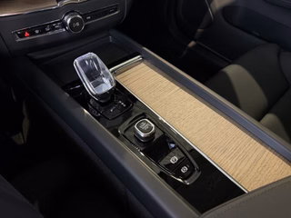 Volvo XC60 T8 Plus Dark AWD Standheizung*ACC*360°Kamera*Sitzheizung vorn&hinten*Lenkradheizung  Recharge Plug-In Hybrid - foto 15