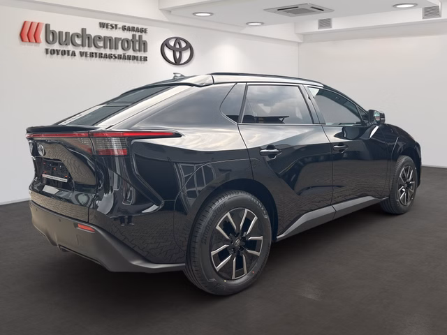 Toyota bZ4X FWD Teamplayer - bilder 5