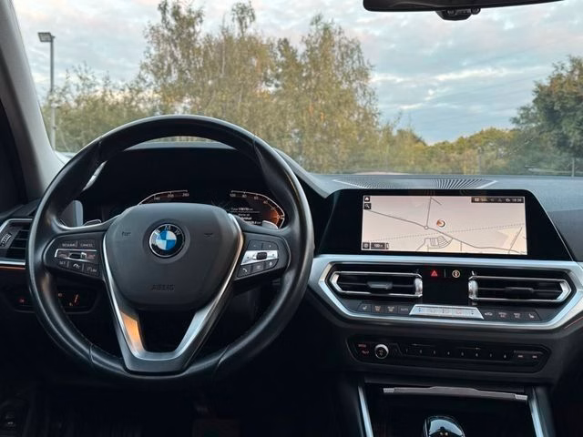 BMW 318i Touring Sport Line AHK*8FACH*Navi*ACC - foto 9