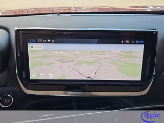 Peugeot 2008 Hybrid 136 Allure   e-DSC6 Navi SHZ PDC - foto 7
