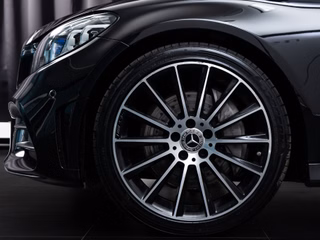Mercedes-Benz C 300 4M AMG-LINE  DISTR MBEAM BURMESTER 360° - bilder 8