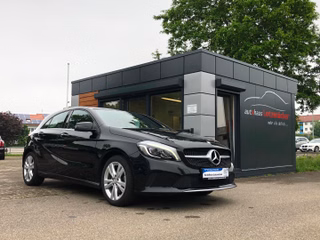 Mercedes-Benz A 180 BlueEfficiency LED,NAVI,PANO,PDC,MB-SCHECKHEFT Gebrauchtwagen Kaufen | EZ 11/2016 | Preis 17.990 €