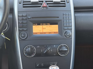 Mercedes-Benz A 160 5-türig EURO5/ Teilleder / SHZ/ NAV - foto 13