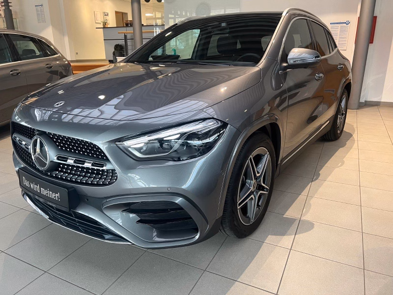 Mercedes-Benz GLA 220 4M AMG-Line Premium, Pano,AHK,360°