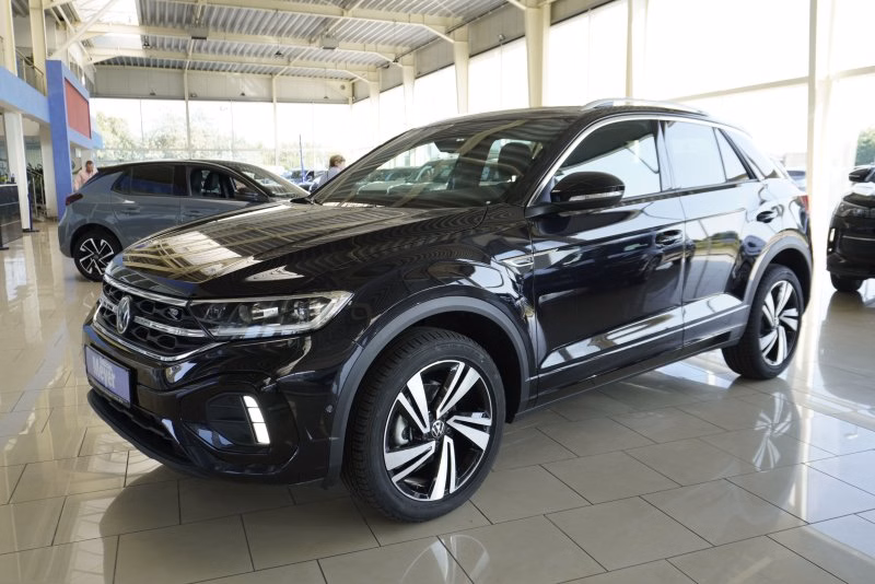 Volkswagen T-Roc R-Line 1,5TSI DSG UPE=45500 Euro    **