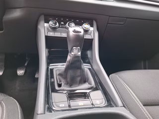 Skoda Karoq 1.0 TSI Tour KLIMA / NAVI / KAMERA / LED / SITZHEIZUNG - bilder 9