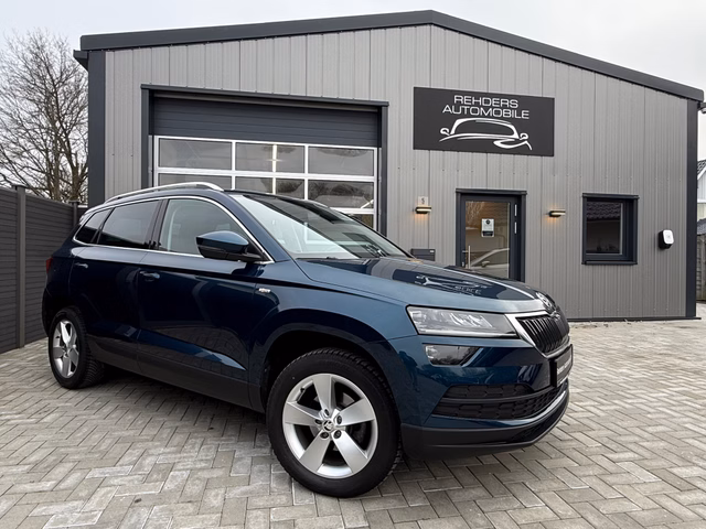 Skoda Karoq Ambition LED RFK SHZ AHK ACC Navi AppleCar - foto 1