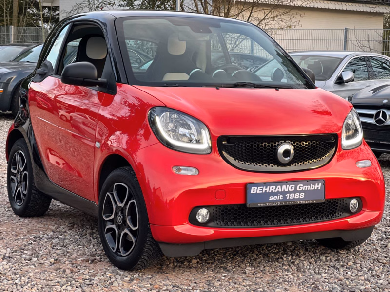 Smart ForTwo *TURBO*90PS*PANO*SITZHEIZUNG*KLIMA*