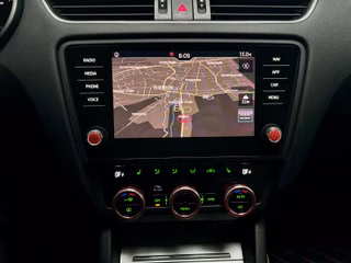 Skoda Octavia Combi Ambition 1,0 TSI  PDC Carplay SHZ - bilder 13