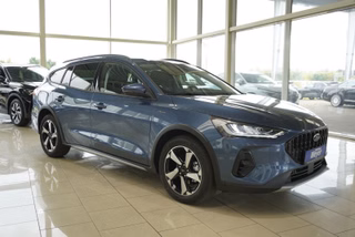 Ford Focus Active X 1,5 115PS aAHK/Navi/Kamera/Winterp.   **