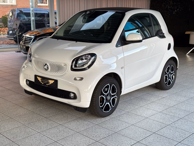 Smart ForTwo Coupe PRIME Leder Navi SHZ Pano Alu
