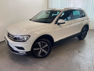 Volkswagen Tiguan 2.0 TDI DSG 4MOT Highline AHK PANORAMA