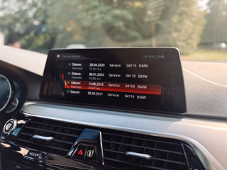 BMW 540i xDrive+HUD+Massage+ACC+AHK+Memory+SD+20"+ - bilder 23