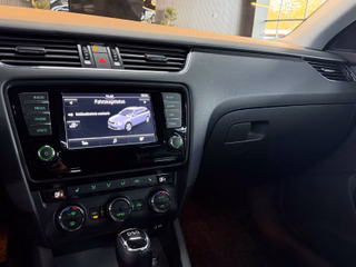 Skoda Octavia Combi Style DSG/AHK/TEMPOMAT/PDC/LED/SUNSET - foto 14