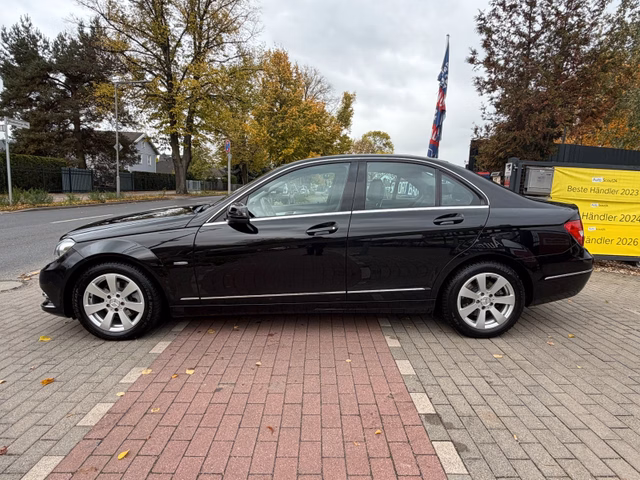 Mercedes-Benz C 220CDI Avantgarde*Aut.*Leder*Navi*Xenon* - foto 7