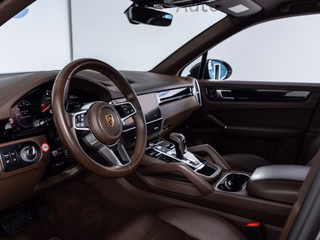 Porsche Cayenne  ACC PANO LUFT SPUR 360-CAM 21" - bilder 7