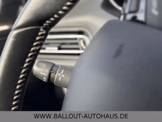 Peugeot 308 SW Allure*2.HAND*KLIMA*NAVI*TEMP*AHK*LED*SHZ - foto 26
