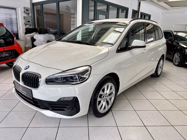 BMW 218 d Gran Tourer Advantage Aut. LED NAVI PDC Tempomat Gebrauchtwagen Kaufen | EZ 06/2020