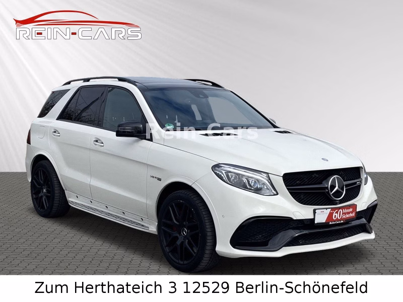 Mercedes-Benz ML63 AMG LED SOFTCL PANO KEYGO KAMERA H&K