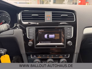 Volkswagen Golf VII Lim.Cup*2.HAND*PANO*KLIMA*NAVI*SHZ*EUR5 - bilder 17