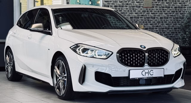 BMW M135 i xDrive SCHALES.|SHZ|LED|TEMP.|PDC|SHADOW|MFL Gebrauchtwagen Kaufen | EZ 06/2020 | Preis 30.990 €