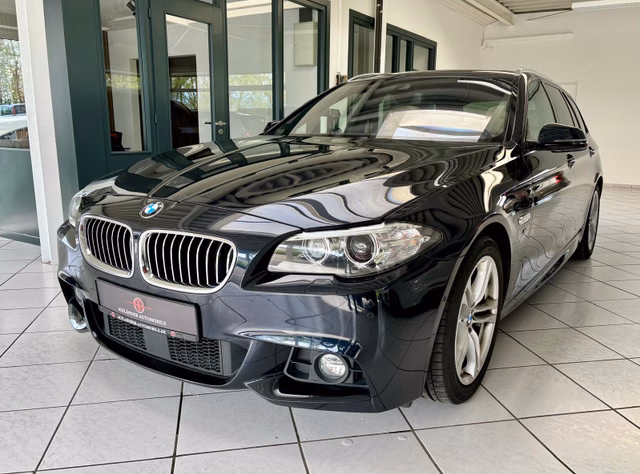 BMW 520d M-Sport Pano HuD Leder Kamera M-Technik Used vehicle for sale | First registration 04/2015