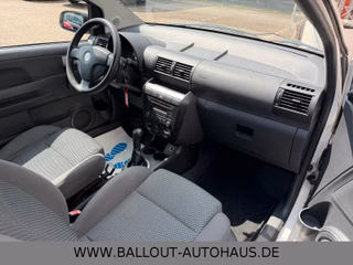Volkswagen Fox Fresh*2.HAND*KLIMA*ISO-FIX*TÜV/AU NEU*EURO4* - foto 4