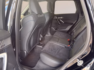 BMW X1 sDrive 18 i M Sport M- Autom., LED Pano Navi H/K Sound - bilder 8