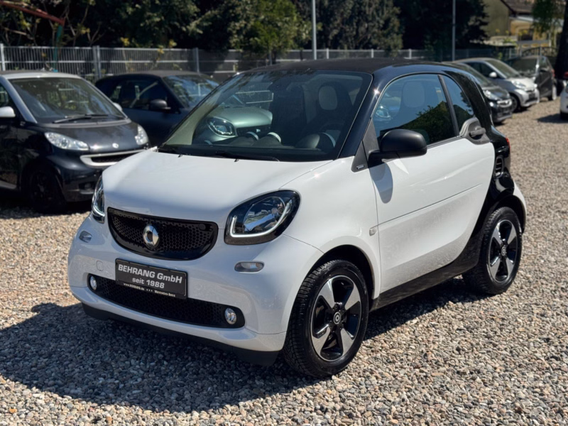Smart ForTwo*KAMERA*NAVI*SITZHEIZUNG*