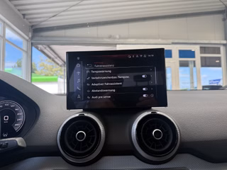 Audi Q2 S-Line Sport 35 Autom., Matrix Pano Kamera ACC - bilder 17