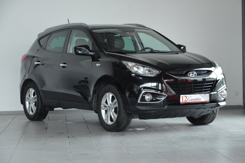 Hyundai ix35 2.0 2WD Automatik Style 1.Hand|4xSHZ|PANO|NAVI