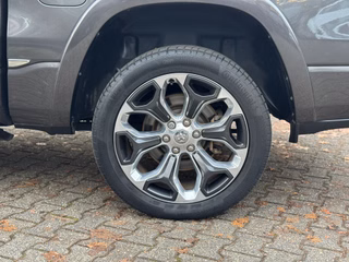 Dodge RAM 1500 5,7 V8 Crew Cab Limited Ladeflächenabdeckung - foto 13