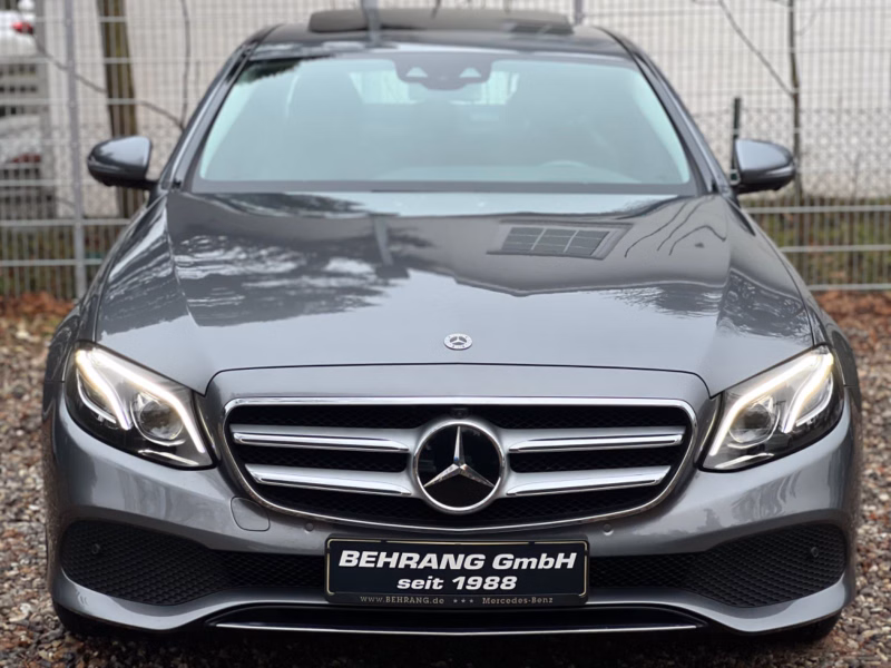 Mercedes-Benz E220d 4MATIC AVANTGARDE *WIDESCREEN*DISTRONIC*TV