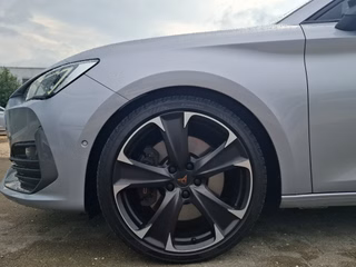 CUPRA Leon Sportstourer 2.0 TSI VZ DSG / BEATS / ACC / E-SITZE / NAVI - bilder 13