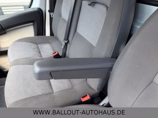 Peugeot Boxer 2,2 HDi Koffer*1.HAND*STHZ*TÜR*NAVI*KAMERA - photo 1