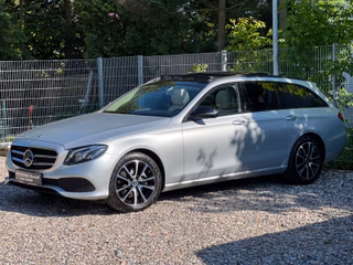 Mercedes-Benz E220T d 4MATIC*MEMORY*BURMESTER*PANORAMA*AHK*
