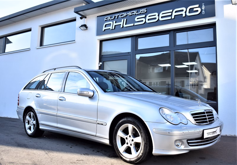 Mercedes-Benz C 220 T CDI Avantgarde Tempomat/Bi-Xen/PDC/1.Hand/AHK/Leder