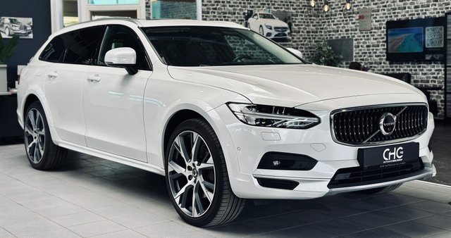 Volvo V90 Cross Country Pro AWD |LED|SHZ|AHK|Pano|B&W|21"| Gebrauchtwagen Kaufen | EZ 02/2022 | Preis 39.990 €