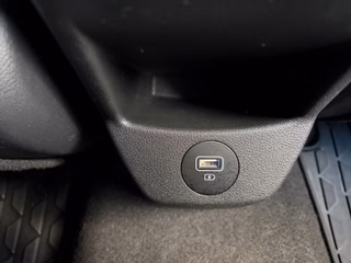 Hyundai BAYON Intro Klimaautomatik Navi Bose Winterräder - foto 18
