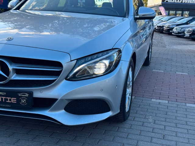 Mercedes-Benz C 250d*Avantgarde*Aut.*Panorama*LED*Navi*AHK*SHZ - foto 9