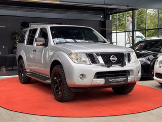 Nissan Pathfinder 2.5 dCi XE 4x4 / KILMA / LED / AHK /