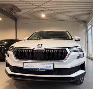 Skoda Karoq Selection Autom., LED CarPlay Virtual PDC - photo 1