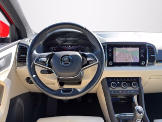Skoda Karoq 2.0 TDI Style KLIMA / AHK / LEDER / PANORAMA / NAVI - bilder 6