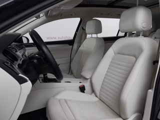 Volkswagen Passat Variant 2.0 TDI 4M LED PANO ACC AHK RFK - bilder 10