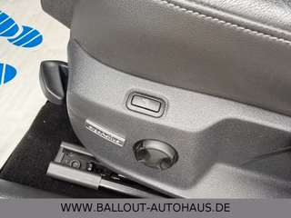 Volkswagen Golf VII Lim.1.HAND*KLIMA*TEMPO*SHZ*KAMERA*EURO5 - bilder 3